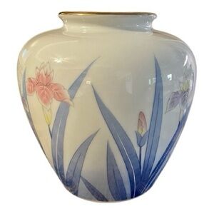 Otagiri (OMC) Vintage Porcelain Vase, Hand-Painted Iris Blue Design, Gold Rim